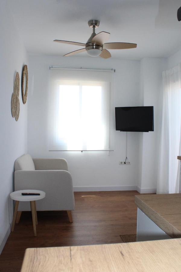 Beautiful Brand New 2 Bedroom Flat With Terrace Малага Экстерьер фото